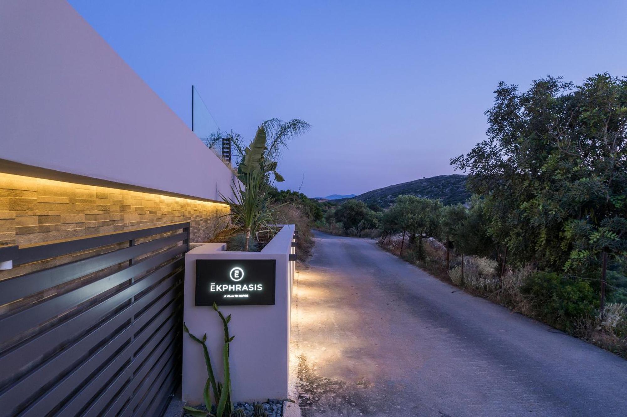 Villa Ekphrasis With Sea View And Jacuzzi Ravdhoúkha Buitenkant foto